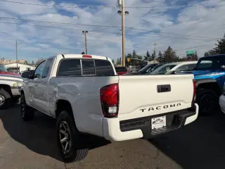 2022 Toyota Tacoma SR