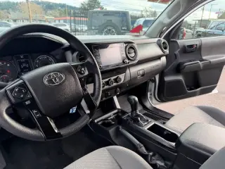 2022 Toyota Tacoma SR