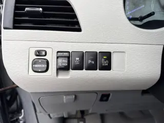 2013 Toyota Sienna XLE 7-Passenger Auto Access Seat