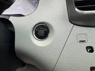 2013 Toyota Sienna XLE 7-Passenger Auto Access Seat