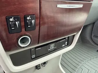 2013 Toyota Sienna XLE 7-Passenger Auto Access Seat