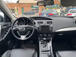 2013 Mazda MAZDA3 i Grand Touring