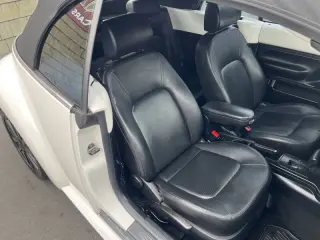 2009 Volkswagen New Beetle Convertible Base PZEV