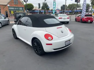 2009 Volkswagen New Beetle Convertible Base PZEV