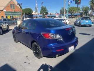 2013 Mazda MAZDA3 i Touring