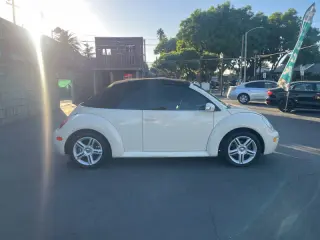 2004 Volkswagen New Beetle Convertible GLS