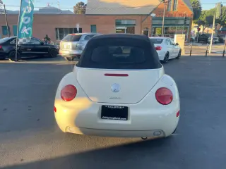 2004 Volkswagen New Beetle Convertible GLS