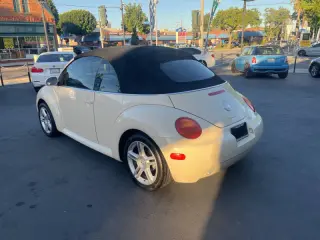 2004 Volkswagen New Beetle Convertible GLS