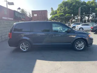 2013 Dodge Grand Caravan R/T
