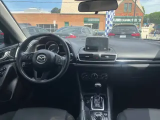 2015 Mazda MAZDA3 i Sport