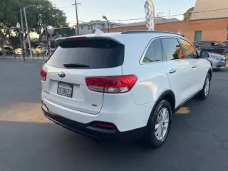 2016 Kia Sorento LX