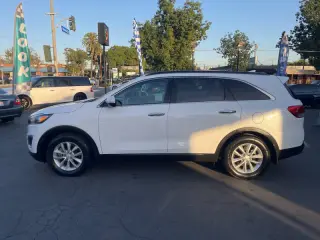 2016 Kia Sorento LX