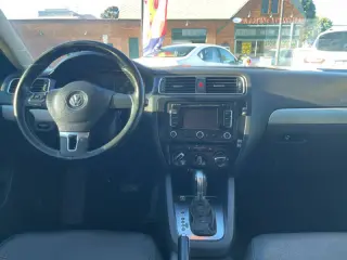 2011 Volkswagen Jetta SEL PZEV