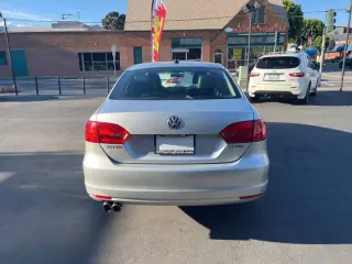 2011 Volkswagen Jetta SEL PZEV