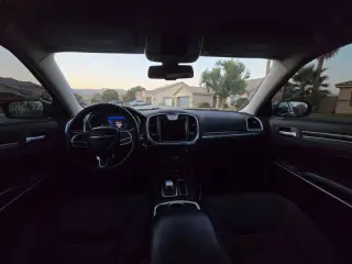 2018 Chrysler 300
