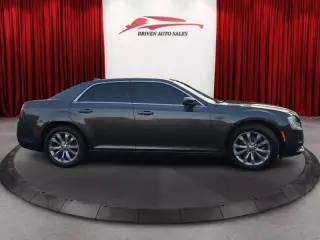 2018 Chrysler 300
