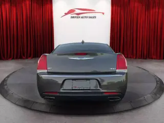 2018 Chrysler 300