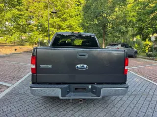 2006 Ford F-150 XLT