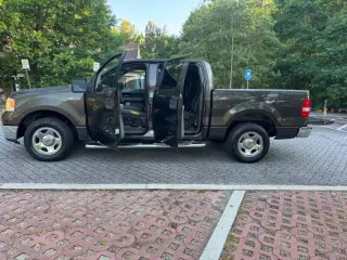 2006 Ford F-150 XLT