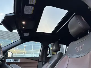 Ford Explorer 2022 AWD King Ranch 4dr SUV