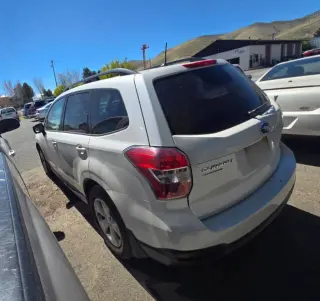 2015 Subaru Forester 2.5i