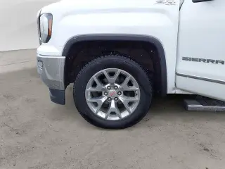 GMC Sierra 1500 2018 4x4 SLT 4dr Crew Cab 5.8 ft. SB