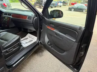 2011 Chevrolet Suburban LT