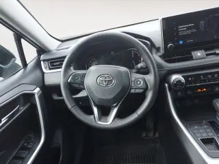 Toyota RAV4 2024 AWD XLE 4dr SUV