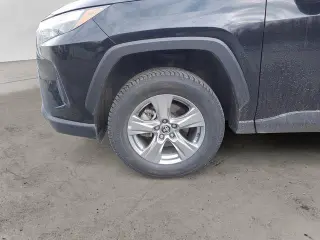 Toyota RAV4 2024 AWD XLE 4dr SUV