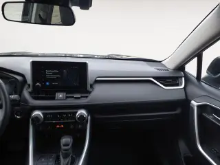 Toyota RAV4 2024 AWD XLE 4dr SUV