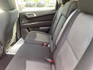 2017 Nissan Pathfinder SV