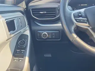 Ford Explorer 2022 AWD XLT 4dr SUV