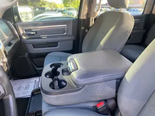 2018 RAM 1500 SLT
