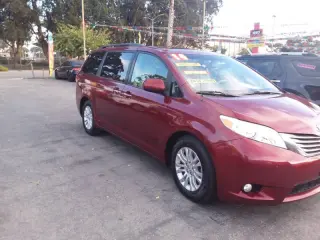 2014 Toyota Sienna Limited 7-Passenger