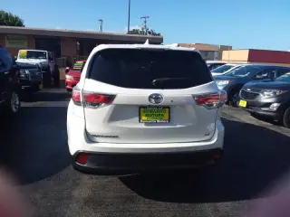 2014 Toyota Highlander LE