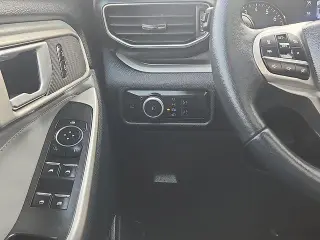 Ford Explorer 2023 AWD XLT 4dr SUV