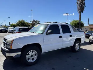 2005 Chevrolet Avalanche 1500 LS