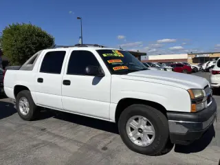 2005 Chevrolet Avalanche 1500 LS