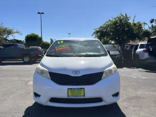 2017 Toyota Sienna L 7-Passenger