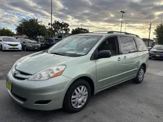 2008 Toyota Sienna CE 8-Passenger