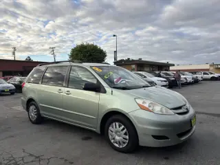 2008 Toyota Sienna CE 8-Passenger