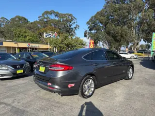 2018 Ford Fusion Energi SE Luxury