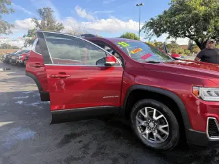 2022 GMC Acadia SLE