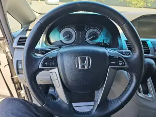 2011 Honda Odyssey EX-L w/DVD