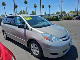 2008 Toyota Sienna LE 8-Passenger