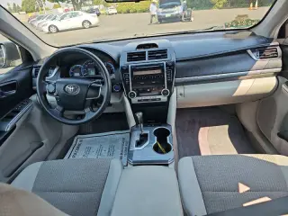 2012 Toyota Camry Hybrid LE