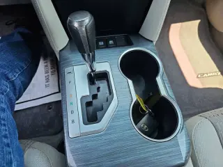 2012 Toyota Camry Hybrid LE