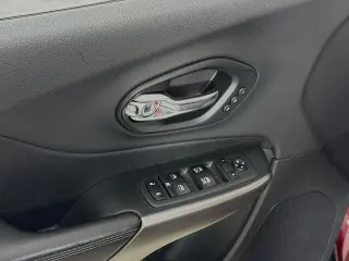 Jeep Cherokee 2019 Limited 4dr SUV