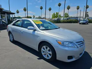 2011 Toyota Camry LE