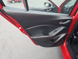 2015 Mazda MAZDA3 i Grand Touring